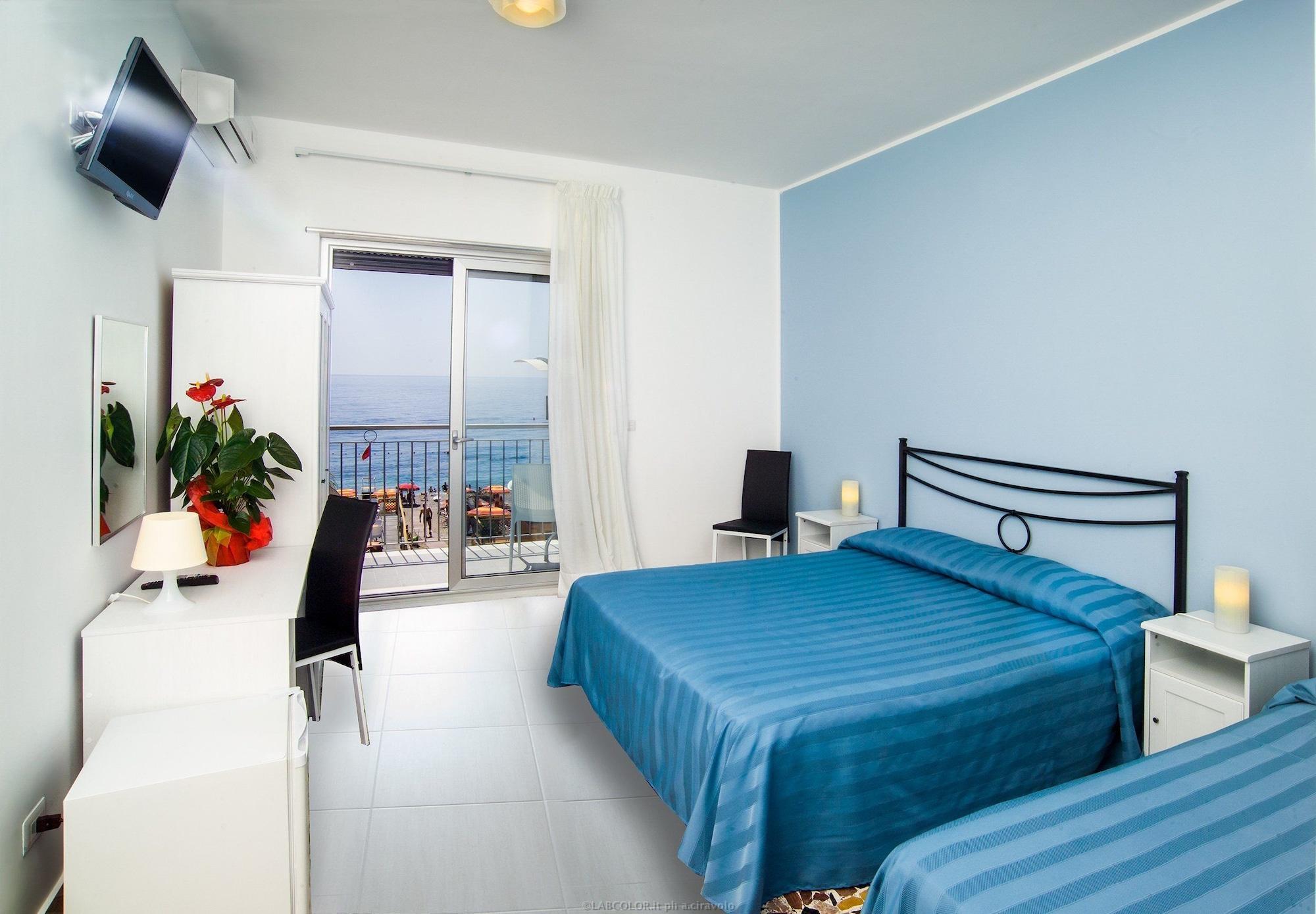 Maniel Beach Hotel Letoianni Exterior foto