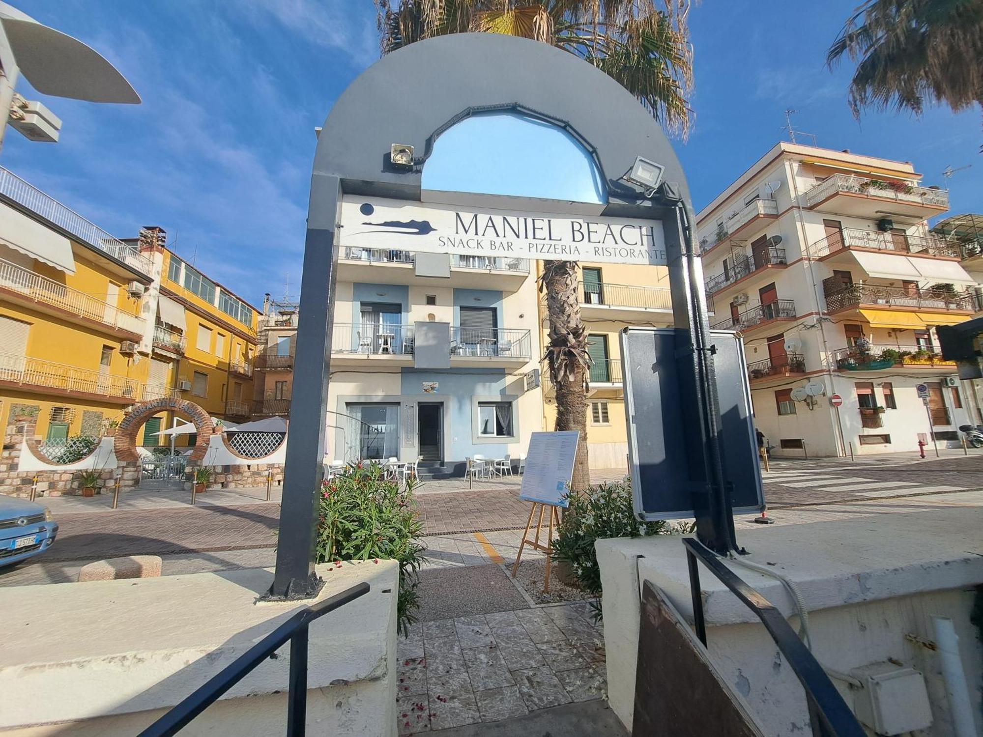 Maniel Beach Hotel Letoianni Exterior foto
